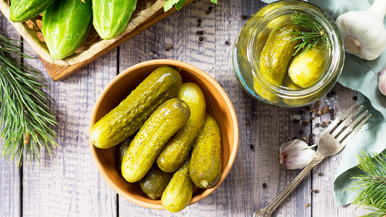 Маринованные огурцы фото