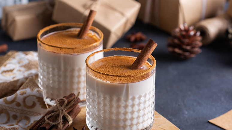 корица и коктейль фото