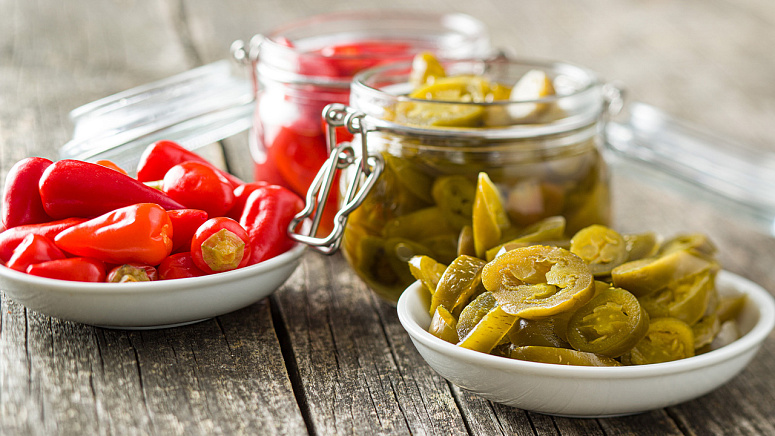 Маринованный перец чили фото