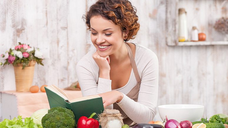 книга, брокколи, баклажан