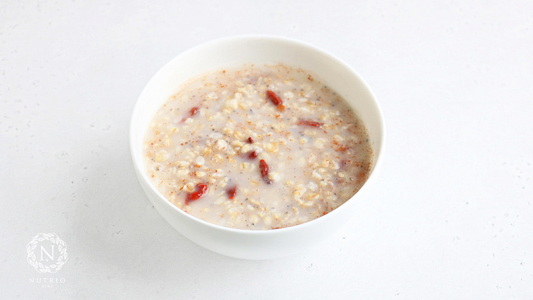 В жидкой овсяной каше есть дополнительные суперфуды, которые усиливают терапевтический эффект