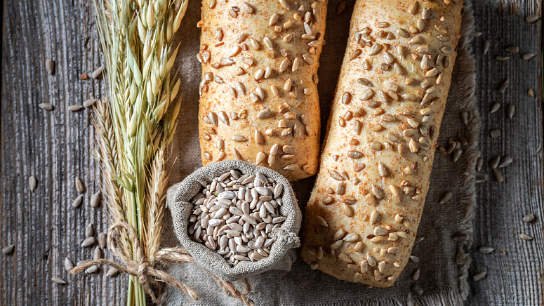 хлеб с семечками фото