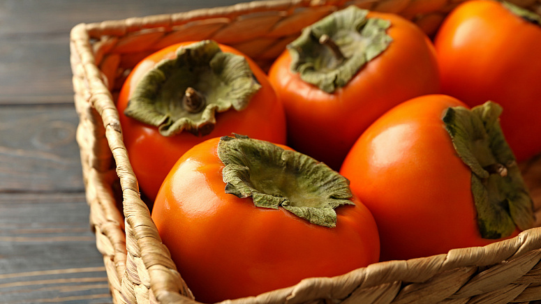 хурма в корзинке фото