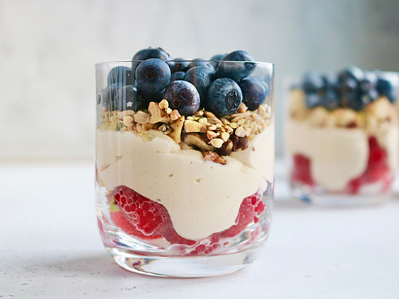 Ягодное парфе из кешью