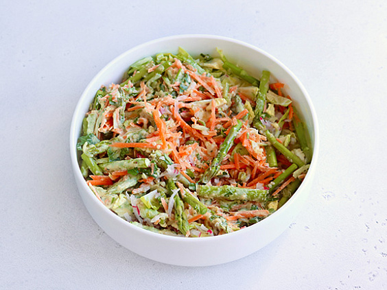 Весенний детокс-салат