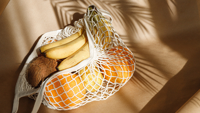 фрукты в сетке фото