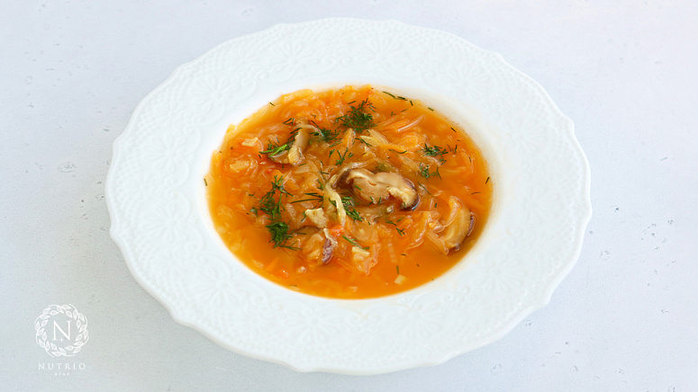 Щи из квашеной капусты фото