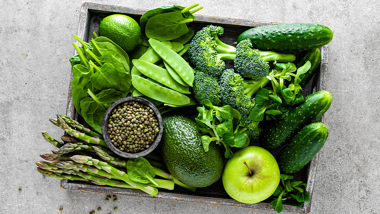 Зеленые овощи и фрукты фото