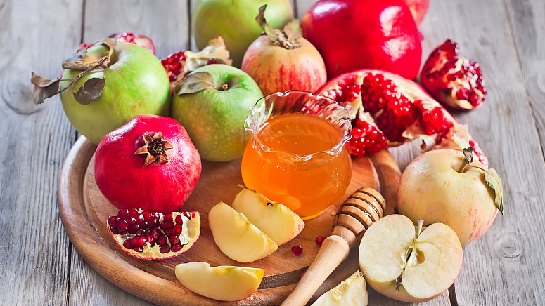 мед и фрукты