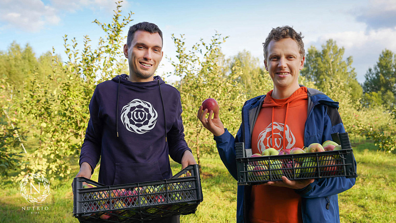 Преподаватели клуба Oum.ru собирают новый урожай фото