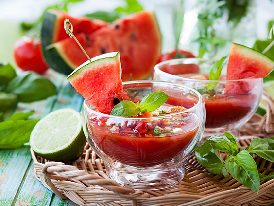 Охлаждающие продукты, напитки и блюда в жару