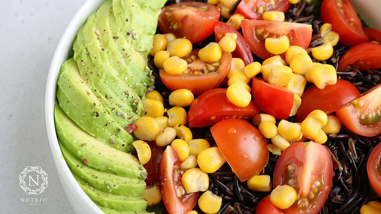авокадо, кукуруза, помидор