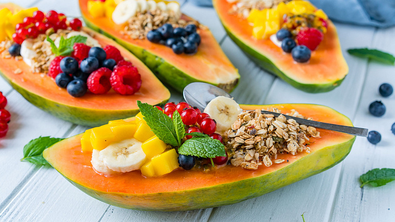 Питательный завтрак с папайей фото