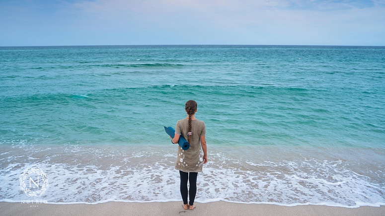 коврик для йоги, море