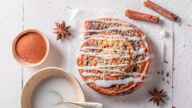 булочка с корицей фото