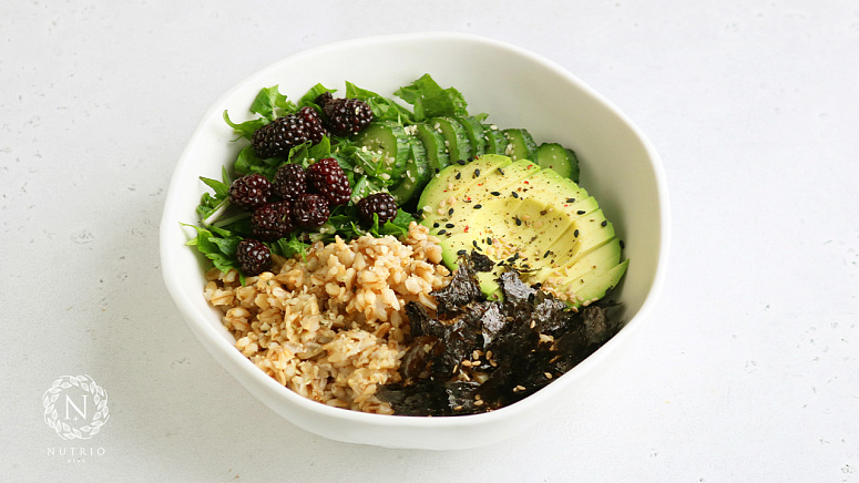 Антиоксидантный детокс-боул из овсянки фото