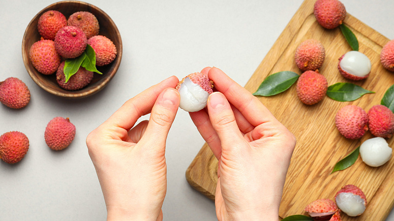 как чистить личи фото