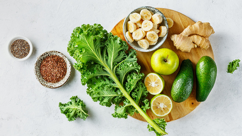 зелень и авокадо