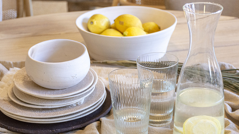 посуда и лимоны фото